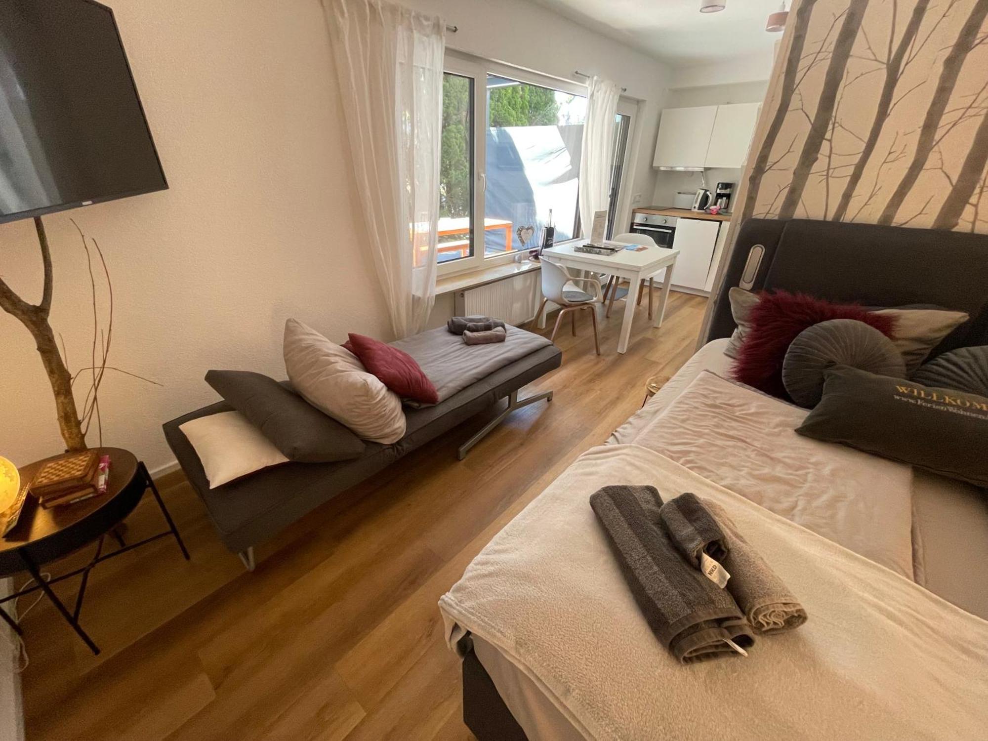 Rosmarin - Kuschelige Fewo - Romantik & Entspannung Im Whirlpool Auf Privater Terrasse, Ruhe & Hund Willkommen - By Ferienwohnenamsee - Uberlingen Ngoại thất bức ảnh