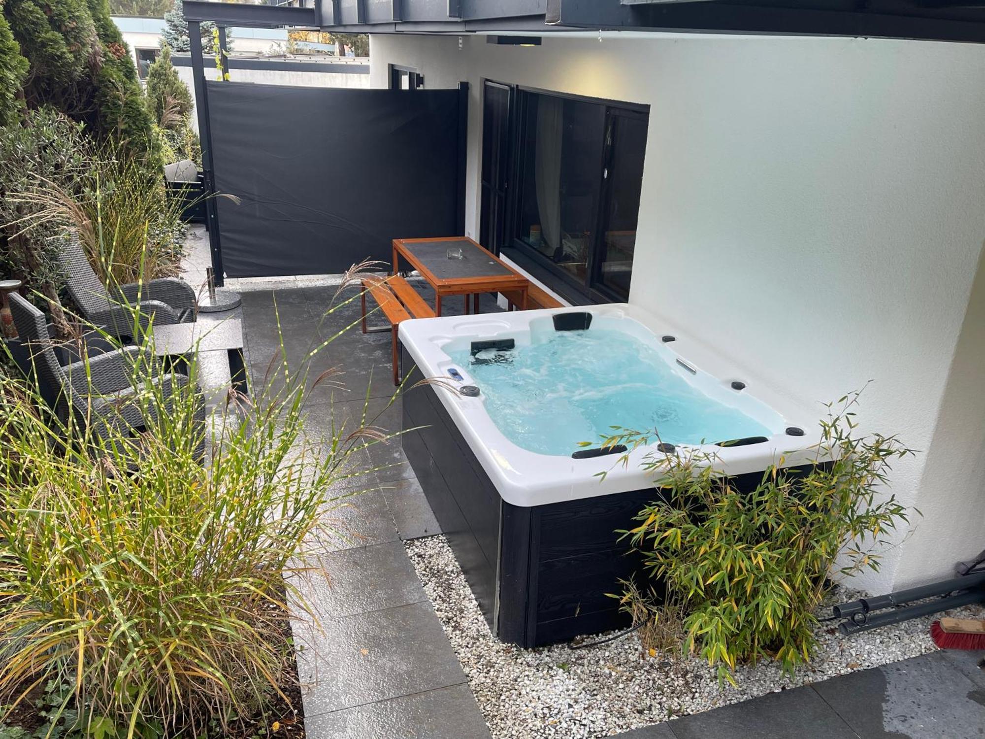 Rosmarin - Kuschelige Fewo - Romantik & Entspannung Im Whirlpool Auf Privater Terrasse, Ruhe & Hund Willkommen - By Ferienwohnenamsee - Uberlingen Ngoại thất bức ảnh